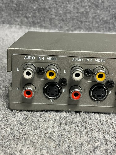 Recoton S-Video 📺 Stereo RCA 4-In 1-Out Switch w/ Front Output - Picture 11 of 17