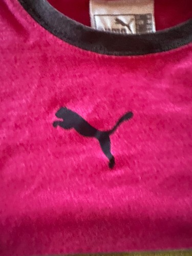 PUMA Brand T - Shirt Size Medium but more like a Small Fushia Pink w/ GrayTrim - Picture 4 of 7
