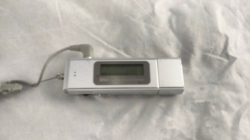 Reproductor de audio digital Rio Su 30 radio FM 256 mb interfaz USB Flashdrive (japonés) - Imagen 2 de 6