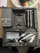 Asus ROG Crosshair X870E Extreme AM5 E-ATX scheda madre - completa