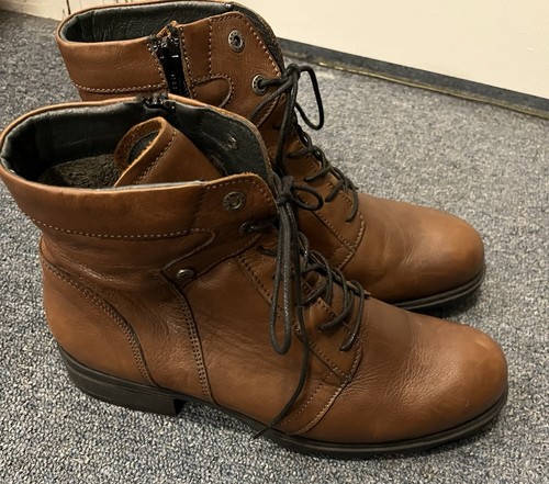 Wolky Women’s 11-11.5 (42) Center WP Comfort Boot Brrown Leather Side Zip - Picture 3 of 9