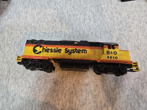 Bachmann Escala HO ~ Sistema Chessie #4155 ~ GP40 ~ 63533 muy querido pero barato | Condition: Used