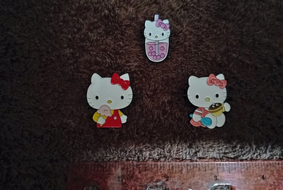 HELLO KITTY PIN - metal brooch enamel set lot lapel sanrio SAVE 20% ON 2+ PINS !