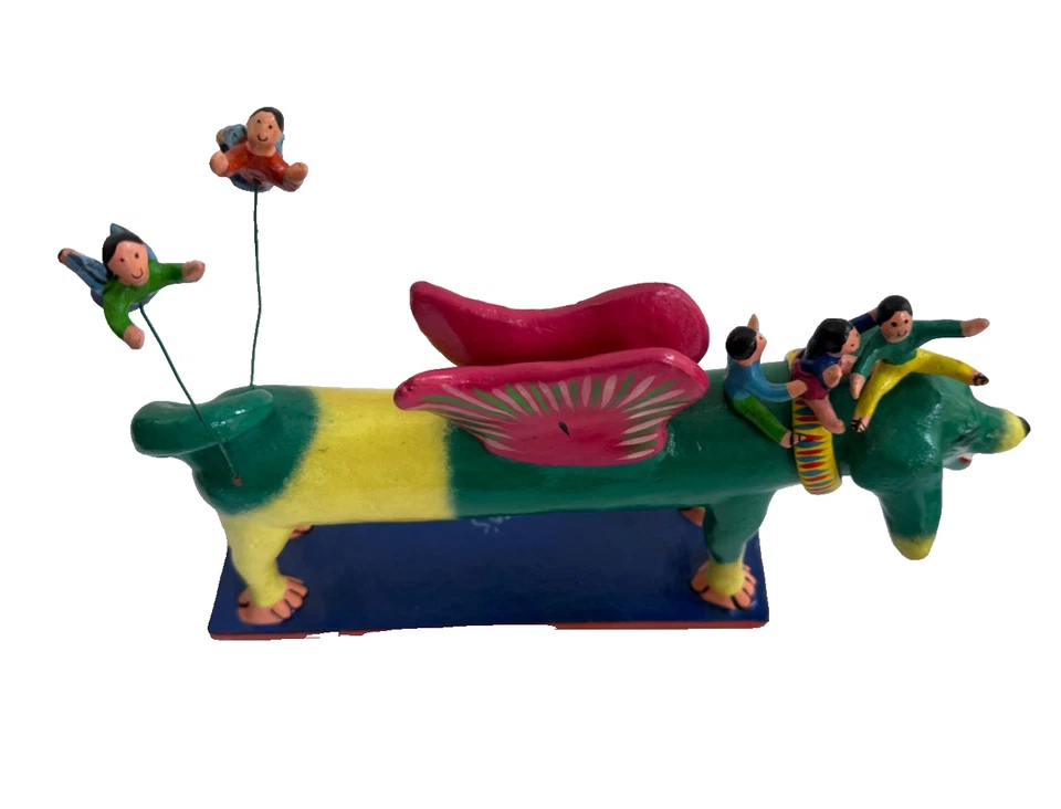 Gerardo Ortega Arte Popular Mexicano Niños Montando Gigante Alado Linador Perro Caprichoso Foto 4 de 4