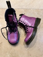 NWOB Dr. Martens 1460 8-Eye Glitter Boots for kids in pink glitter Size 12/29