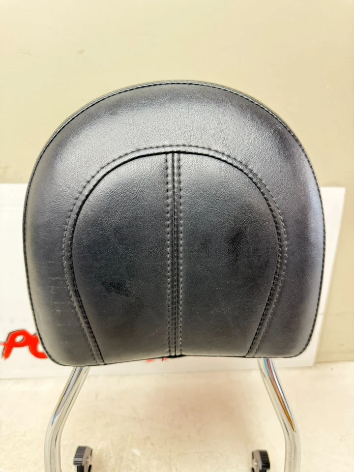 2008 HARLEY SOFTAIL DELUXE Sissy Bar Passenger Backrest Pad Quick Release - Image 4 of 4