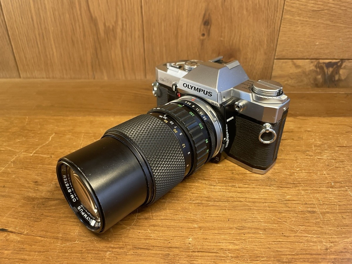 OLYMPUS OM-30 + レンズ オリンパス OM30 35mm 一眼レフ フィルム カメラとオリンパス