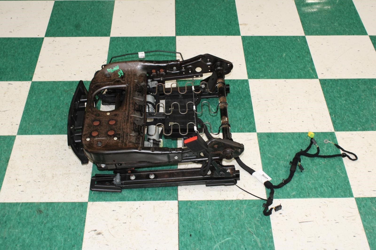 14-24 Ghibli Electronic Front Passenger Side Right RH RF Seat Track Rail Motor