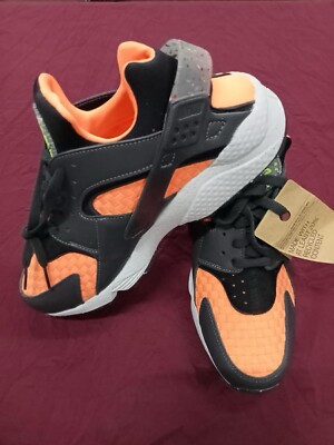 AUTHENTIC NIKE  MEN S AIR HUARACHE SHOES SIZE 10 NEW WITHOUT BOX