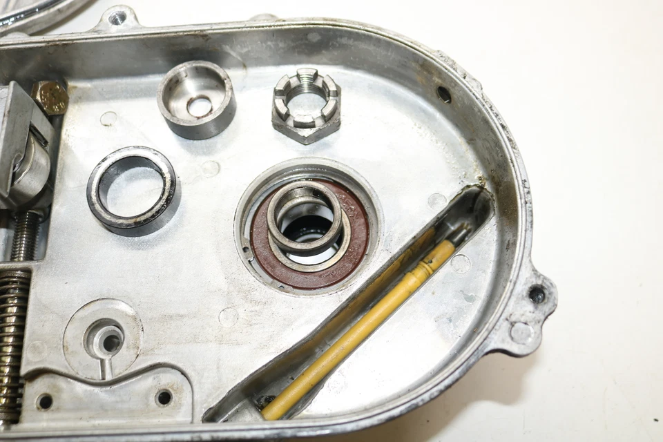 Ski-doo Summit X 800 800r 2007 rev 144" cadena de pista carcasa montaje Foto 3 de 4