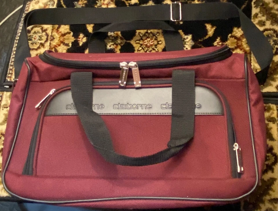 Bolso de mano de viaje Liz Claiborne Carrington Collection 16" rojo nuevo con etiquetas Foto 2 de 4