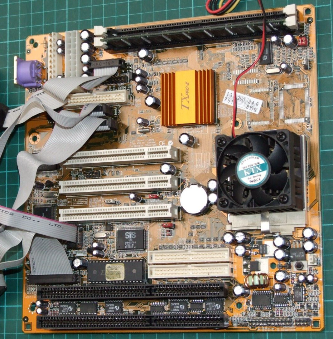 PCChips M571 AT motherboard w/ IBM Cyrix 6x86MX PR233 200MHz CPU