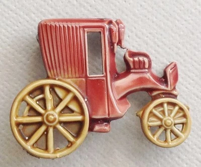 broche bijou vintage base couleur argent émail rouge grenat voiture tacot 526 - Photo 1/3