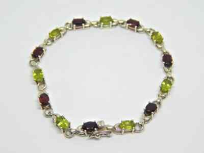 7 kt ovaler Peridot Laborgefertigtes Damen Tennisarmband 14 K Weißgold vergoldet