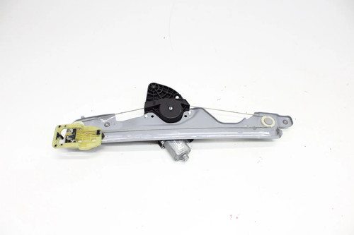 2015-2022 CHEVY COLORADO REAR RIGHT SIDE DOOR WINDOW REGULATOR W/ MOTOR OEM - Picture 2 of 6