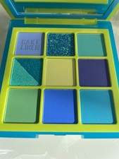 MAKEUP | HUDA Blues & Greens Eye Shadow palette - BNWT - VIVID & BRIGHT