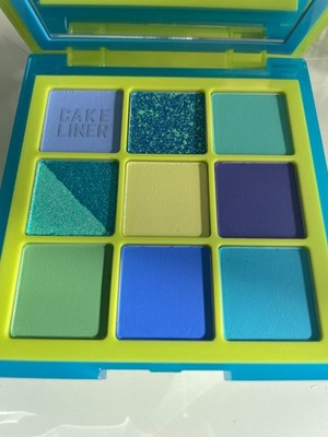 MAKE-UP | Huda Beauty Blues & Greens Lidschattenpalette Brandneu mit Etikett lebendige Farbe