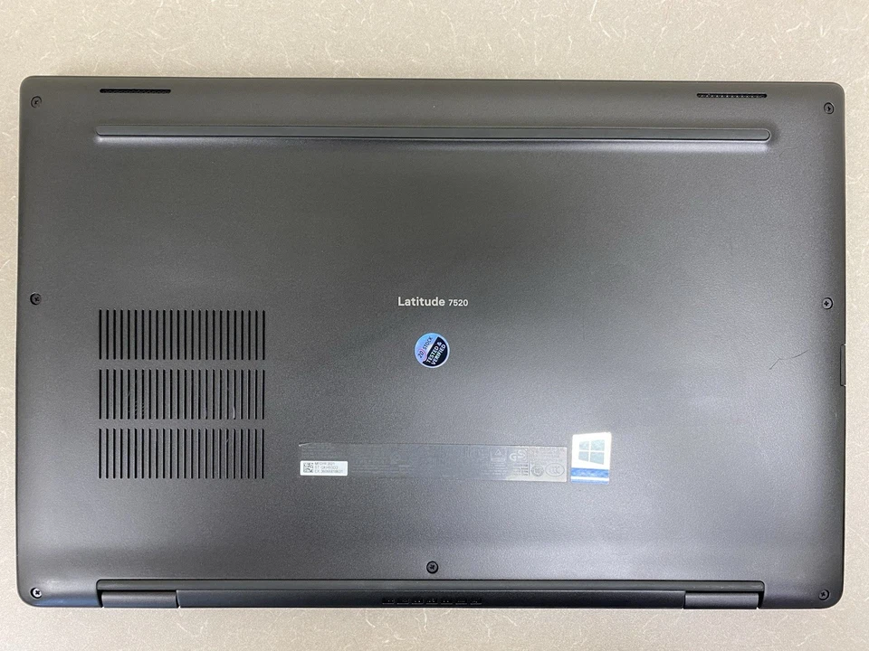 Dell Latitude 7520 (i5 11th gen, 16 GB RAM, 256 GB SSD, Carbon Black) - Image 4 of 4