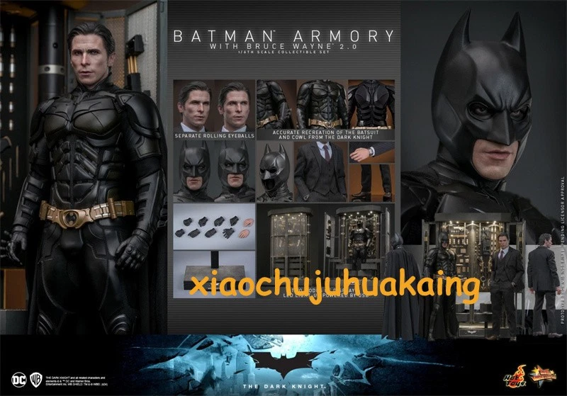 EN STOCK Hot Toys MMS750 The Dark Knight 1/6 Batman Armory con Bruce Wayne 2.0 Foto 2 de 4