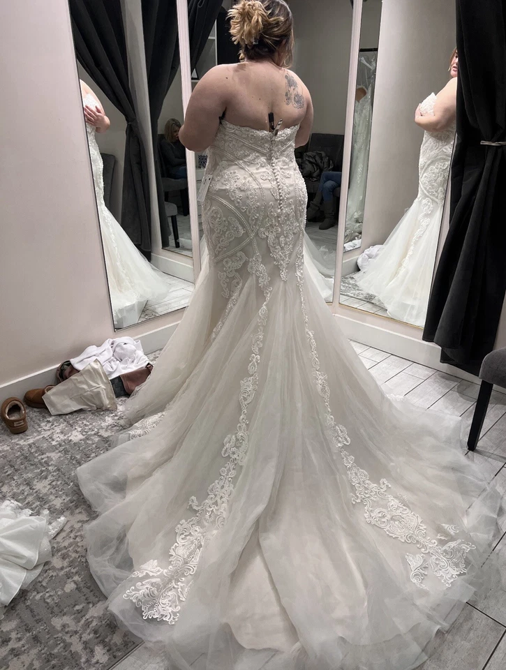 Vestido de novia para mujer Maggie Sottero talla 22 marfil con base rubor  Foto 3 de 4