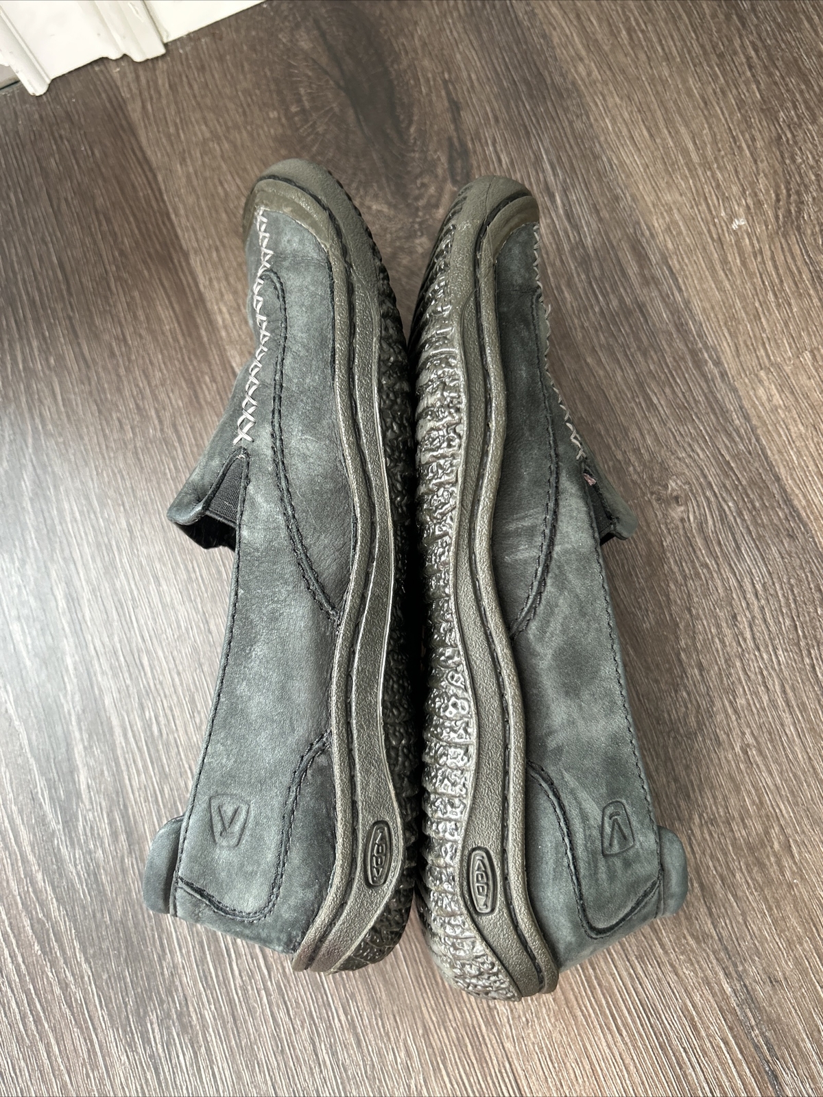 Keen Cush Black Leather Stitched Slip on Loafers Comfort Shoes Woman's