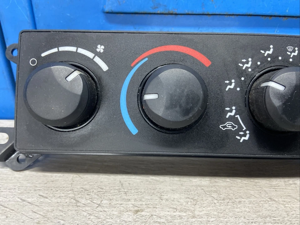 Dodge Ram 1500 2500 3500 2006-2008 calefacción aire acondicionado control de temperatura Foto 3 de 4