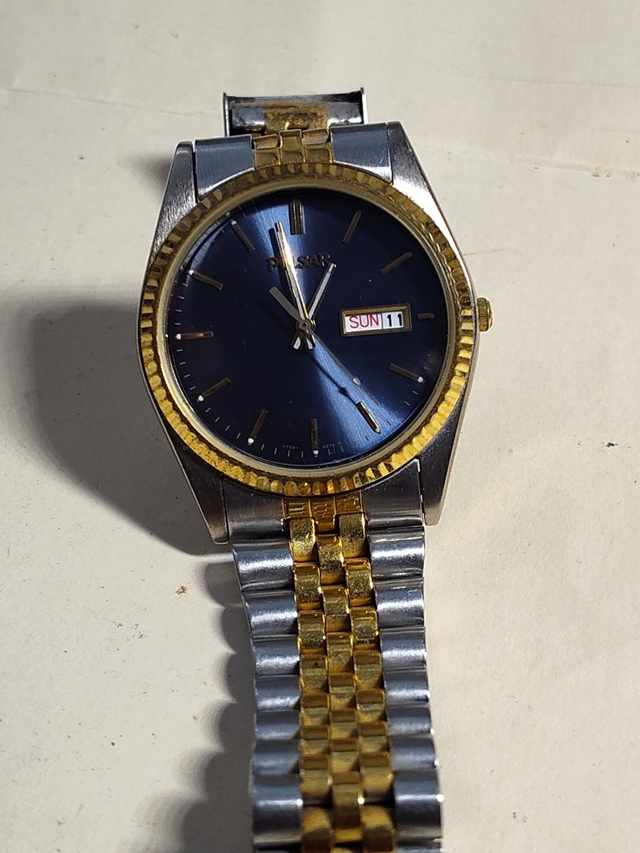 Vintage 1990s Men's PULSAR Two-Tone Silver Dial Watch Day/Date