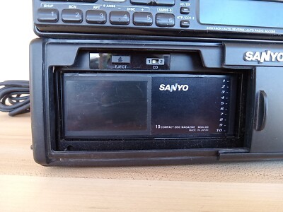 Vintage Sanyo FM/AM CASSETTE CAR STEREO MAC-4195 & 10 DISC CD