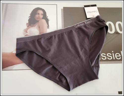 Calvin Klein-Size Small-Seamless Bonded Flex Bikini Brief-Grey-RRP $24.95-BNWT