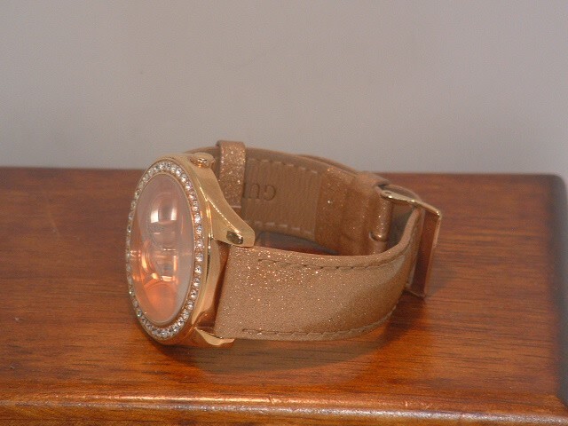 Pre-Owned Women display picture 3