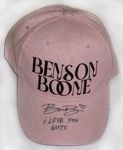 BENSON BOONE signierte rosa Kappe Mütze "I LOVE YOU GUYS" Aufschrift COA super RAR - Bild 2 von 16