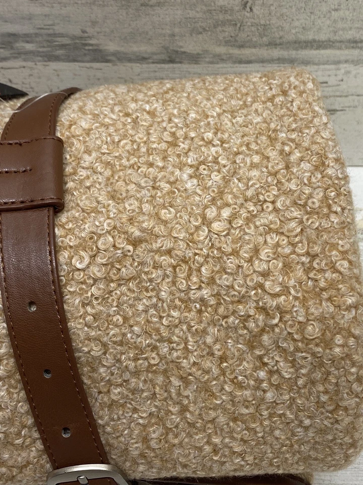 Hotel Collection Akwaaba Inns Boucle Tejido Tiro 50" x 70" Natural Nuevo Foto 3 de 4