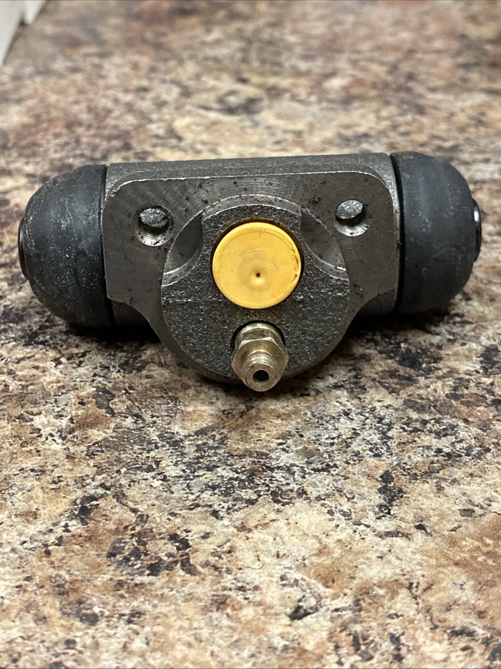 Raybestos WC37573~Wheel Cylinder For 90-91 Mitsubishi Precis~FREE SHIPPING!!! - Image 4 of 4