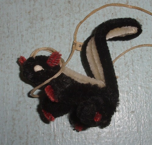 Vintage Chenille Pipe Cleaner Skunk Ornament Mirror Hanger Japan