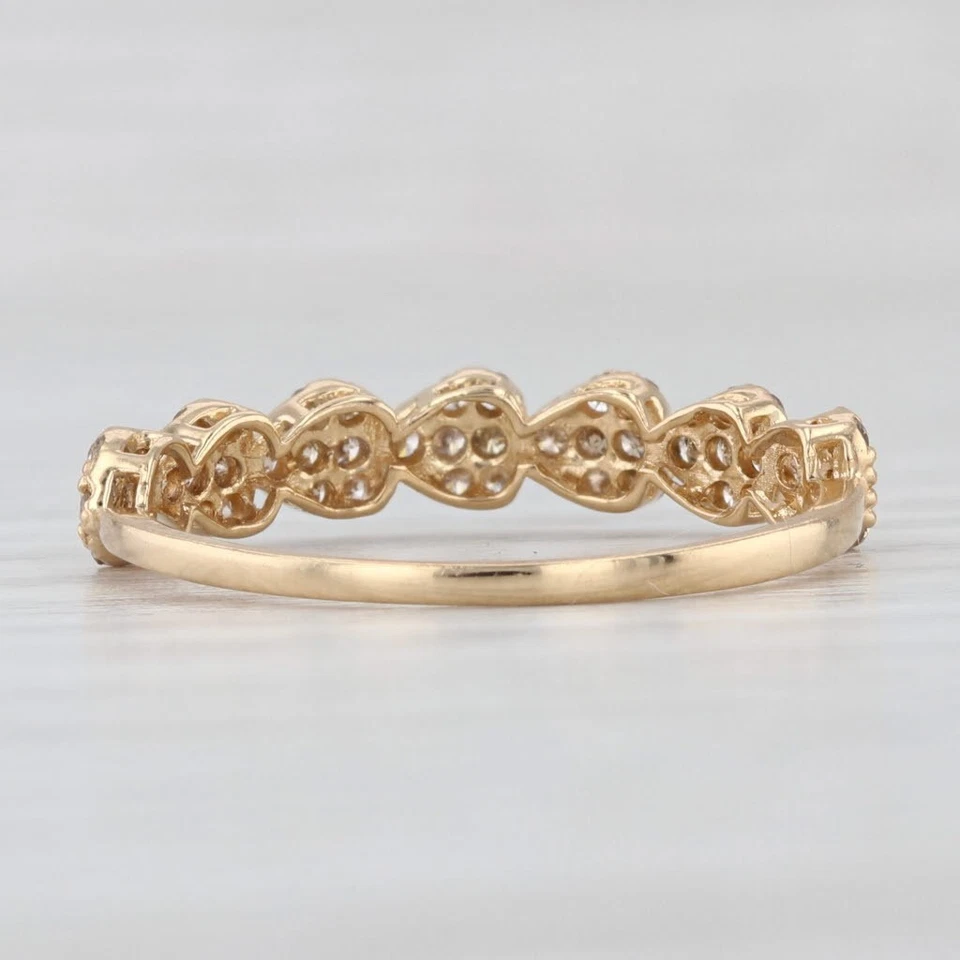 Aliança de casamento empilhável ouro amarelo 18k com corações de diamante 0,30 ctw tamanho 7,75 - Imagem 4 de 4
