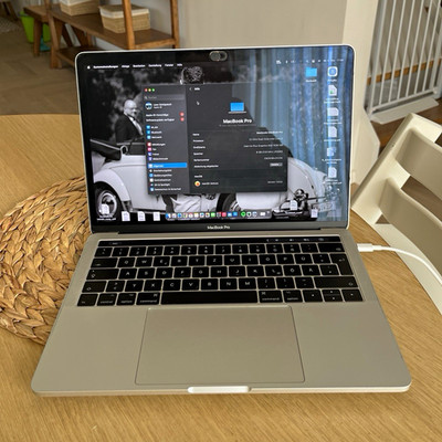 Apple MacBook Pro 13'' 2017 i5 3,1 GHz 8 GB Iris 650 macOS Ventura Silber