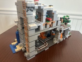 Lego Minecraft 21137 The Mountain Cave Incomplete - Shows Age - See details