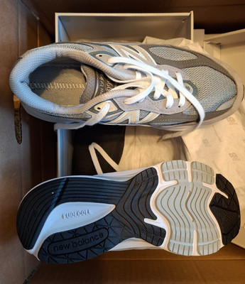 Women's Size 7 Extra Wide - New Balance 990v6 Made in USA - Castlerock - Unused