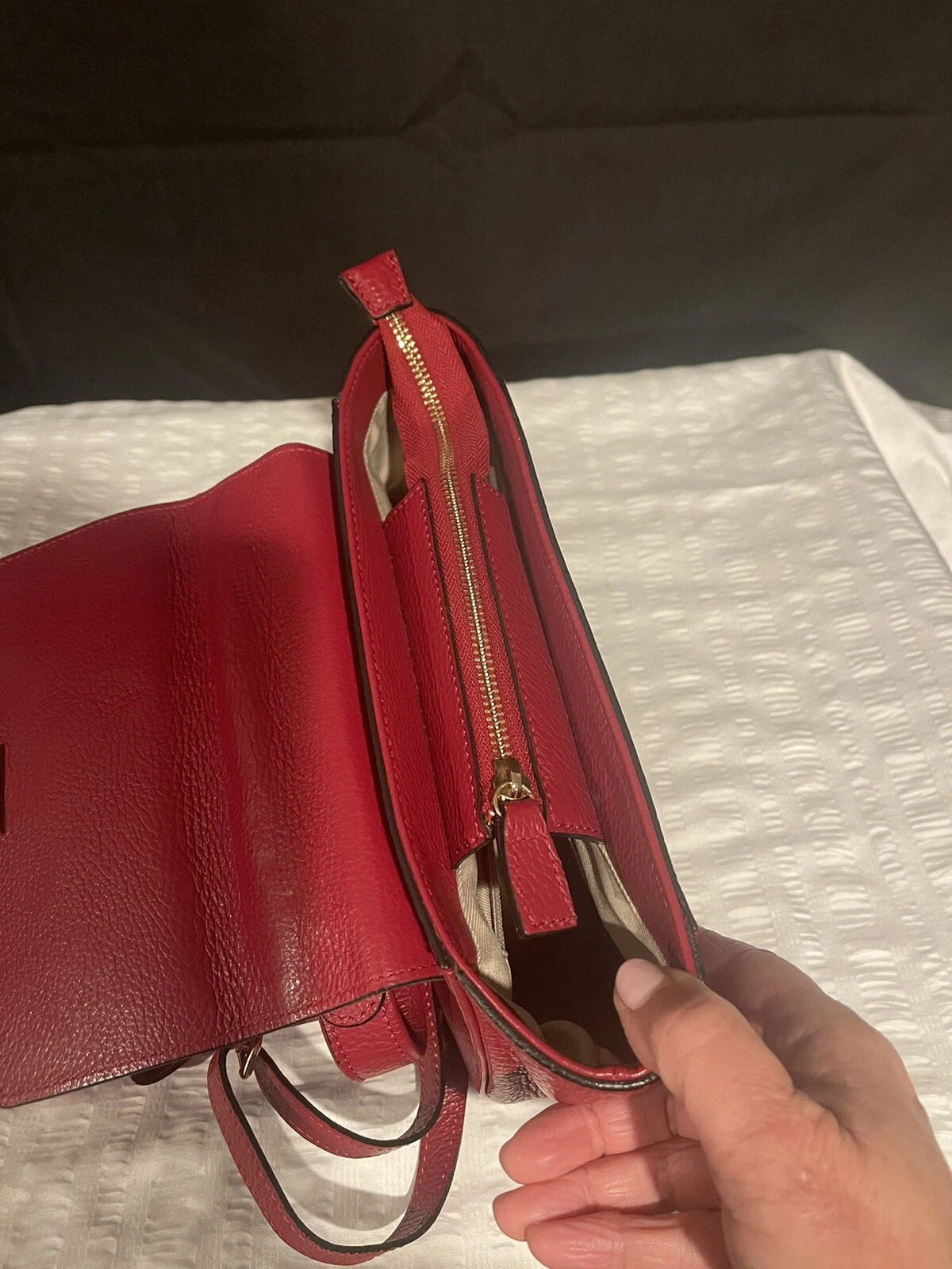 Valentino by Mario Valentino Classics Claire borsa a mano lampone