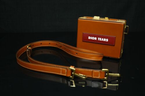 Brown denim tears - Gem Brown denim tears - Gem