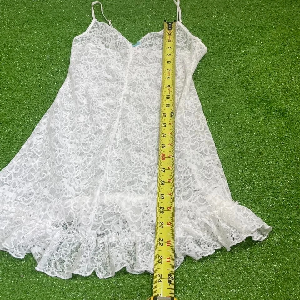 UNDERCOVER Victorias Secret Y2K "The Lacie" bianco pizzo slip lingerie mini abito orlo arricciato