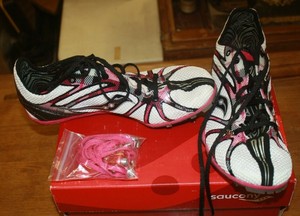 saucony endorphin md