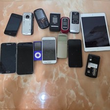 Vintage Old Cell Phones Lot - iPhones, Samsung Galaxy, Nokia, LG Flip, iPod, Tab