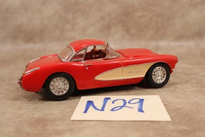N29B VINTAGE JUNK YARD PLASTIC 1/25 MODEL KIT CAR RED 57 CHEVY CORVETTEAS IS