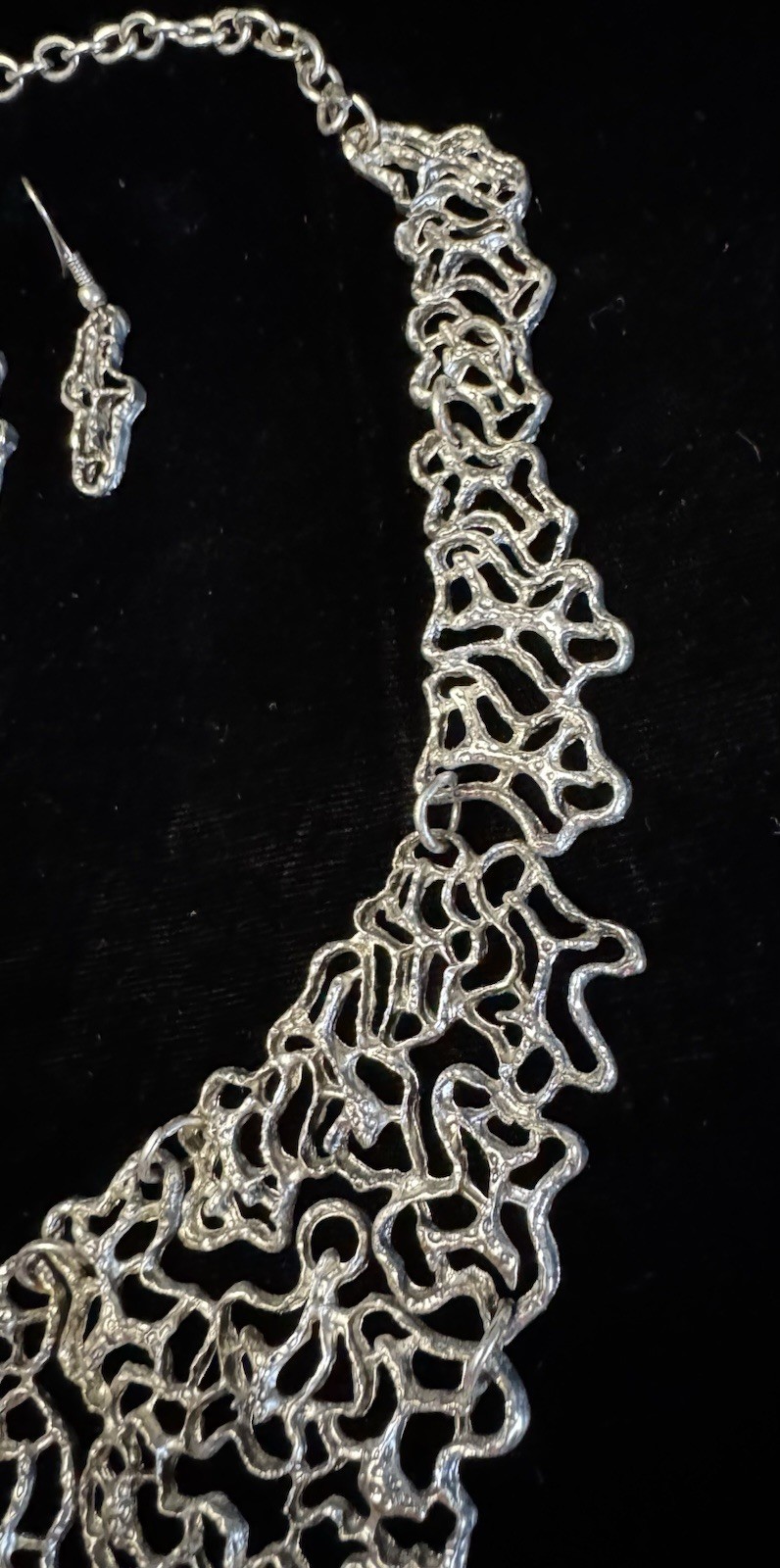 SilverTone Statement Necklace Earring Set Bib Dri… - image 10