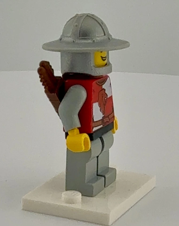 LEGO Lion Knight Minifigure Castle Minifig cas474 Helmet Quiver Vintage MINT - Image 3 of 4