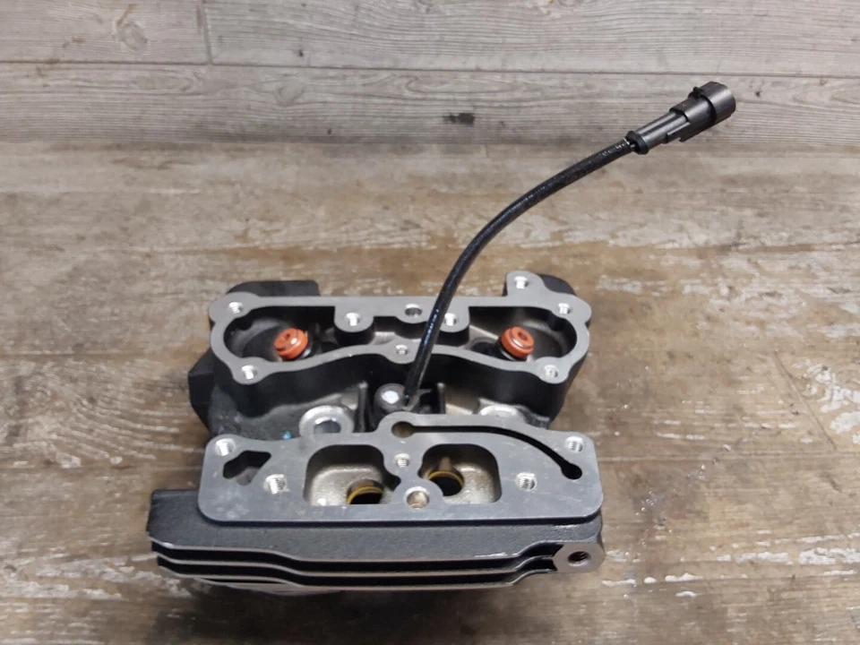 Harley Davidson Ultra Limited 2006-2017 motor culata 17751-14 Foto 2 de 4