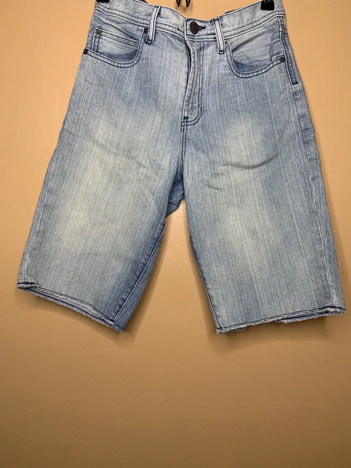 Shorts jeans Gap Kids masculino tamanho 16 — frente plana cintura média, comprimento do joelho - Imagem 3 de 4
