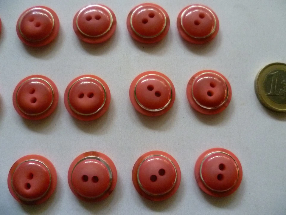 15 BOTTONI PLASTICA ROSA ANTICO BORDO ARGENTO 2 FORI DIAMETRO 2 CM SARTORIA - Immagine 2 di 2