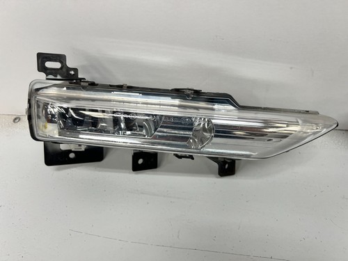 17-20 INFINITI QX30 QX80 FRONT RIGHT & LEFT FOG LIGHT PAIR SET OEM LOT3547 - Picture 2 of 9
